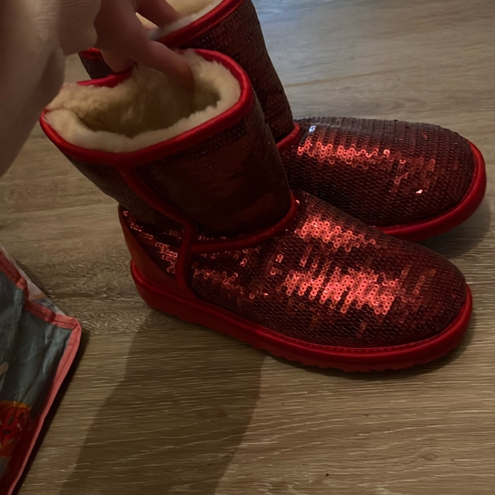 Red Uggs! - image 1